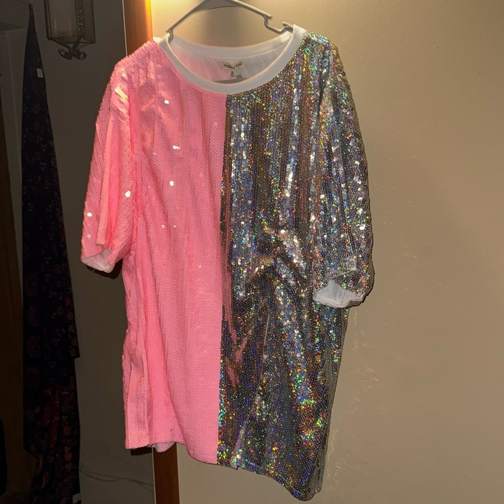Color block sequin T-shirt